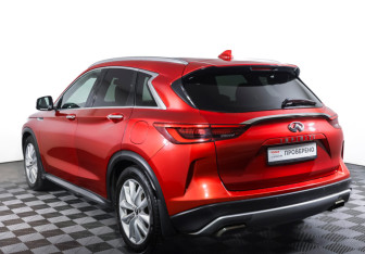 Подержанный автомобиль Infiniti QX50 2018 года (7 фото)