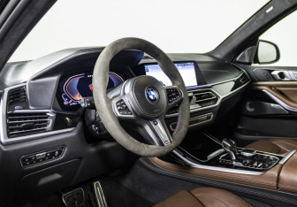 Подержанный автомобиль BMW X7 2019 года (11 фото)