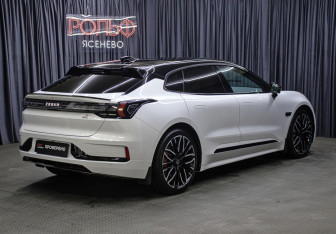 Подержанный автомобиль Zeekr 001 2023 года (5 фото)