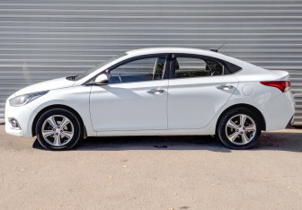 Подержанный автомобиль Hyundai Solaris Sedan 2019 года (8 фото)