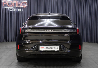 Подержанный автомобиль Zeekr 001 2023 года (6 фото)