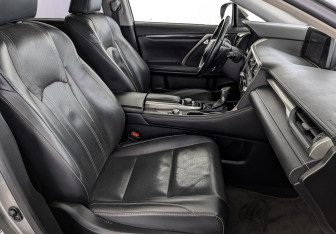 Подержанный автомобиль Lexus RX 2019 года (24 фото)