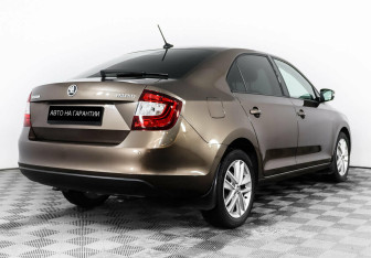 Подержанный автомобиль Skoda Rapid Liftback 2018 года (5 фото)