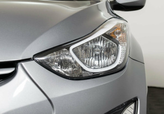 Подержанный автомобиль Hyundai Elantra Sedan 2015 года (7 фото)