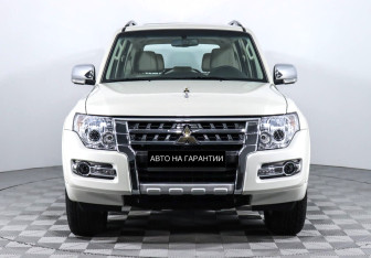 Подержанный автомобиль Mitsubishi Pajero 2021 года (2 фото)