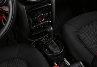 Подержанный автомобиль MINI Countryman 2015 года (16 фото)