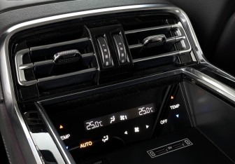 Подержанный автомобиль Hongqi H9 2021 года (21 фото)