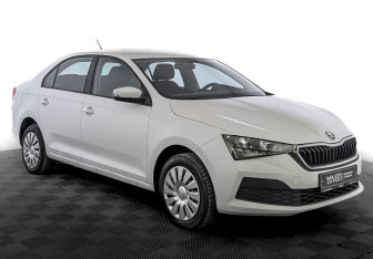 Подержанный автомобиль Skoda Rapid Liftback 2021 года (3 фото)