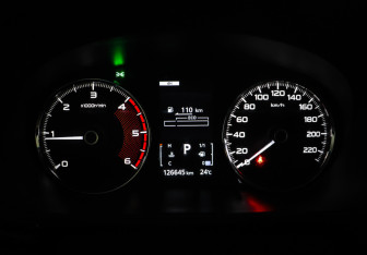 Подержанный автомобиль Mitsubishi Pajero Sport 2017 года (16 фото)