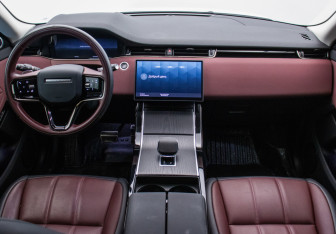 Подержанный автомобиль Land Rover Range Rover Evoque 2025 года (12 фото)