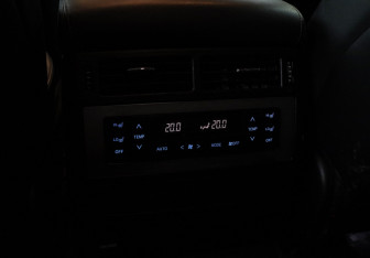 Подержанный автомобиль Toyota Land Cruiser Suv 2019 года (9 фото)