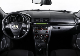 Подержанный автомобиль Mazda 3 Sedan 2007 года (14 фото)