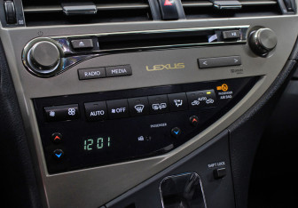 Подержанный автомобиль Lexus RX 2013 года (18 фото)