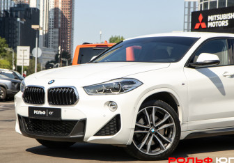 Подержанный автомобиль BMW X2 2019 года (19 фото)