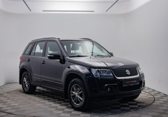 Подержанный автомобиль Suzuki Grand Vitara 2008 года (3 фото)