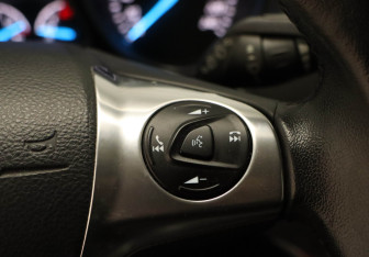 Подержанный автомобиль Ford Kuga 2013 года (11 фото)