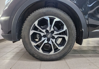 Подержанный автомобиль Renault Arkana 2019 года (12 фото)