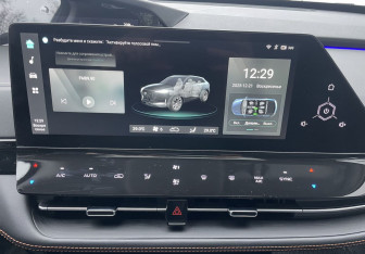 Подержанный автомобиль Changan UNI-K 2024 года (16 фото)