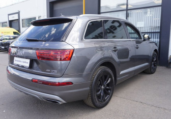 Подержанный автомобиль Audi Q7 2019 года (5 фото)