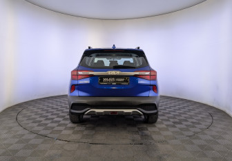 Подержанный автомобиль Kia Seltos 2022 года (6 фото)