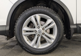 Подержанный автомобиль Nissan Qashqai 2016 года (12 фото)