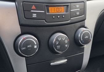 Подержанный автомобиль SsangYong Actyon 2011 года (14 фото)