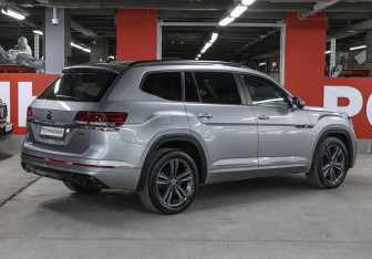 Подержанный автомобиль Volkswagen Teramont 2021 года (5 фото)