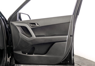 Подержанный автомобиль Hyundai Creta 2019 года (25 фото)