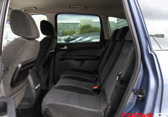 Подержанный автомобиль Ford C-MAX 2005 года (8 фото)