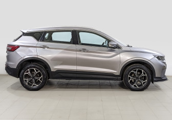 Подержанный автомобиль Geely Coolray 2022 года (4 фото)