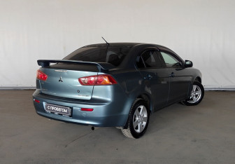 Подержанный автомобиль Mitsubishi Lancer Sedan 2008 года (4 фото)