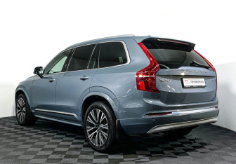 Подержанный автомобиль Volvo XC90 2021 года (7 фото)