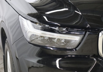 Подержанный автомобиль Volvo XC40 2019 года (20 фото)