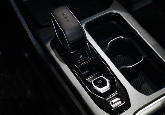 Подержанный автомобиль Geely Okavango 2024 года (16 фото)