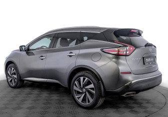 Подержанный автомобиль Nissan Murano Suv 2022 года (7 фото)