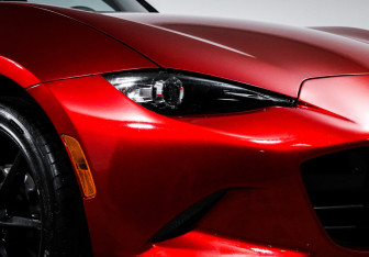 Подержанный автомобиль Mazda MX-5 2017 года (13 фото)