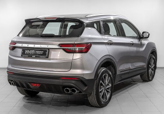 Подержанный автомобиль Geely Coolray 2022 года (5 фото)