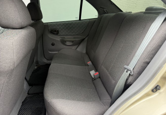 Подержанный автомобиль Hyundai Accent Sedan 2004 года (11 фото)