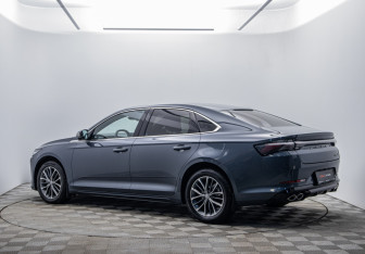 Подержанный автомобиль Geely Preface 2024 года (7 фото)