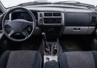 Подержанный автомобиль Mitsubishi Pajero Sport 2008 года (13 фото)
