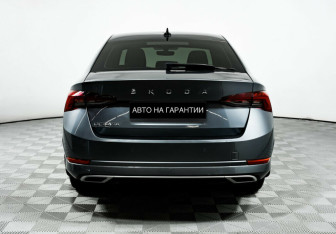Подержанный автомобиль Skoda Octavia Liftback 2021 года (6 фото)