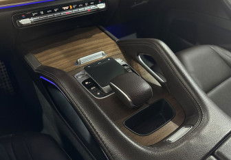 Подержанный автомобиль Mercedes-Benz GLE 2020 года (19 фото)