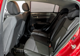 Подержанный автомобиль Kia Rio Hatchback 2020 года (12 фото)