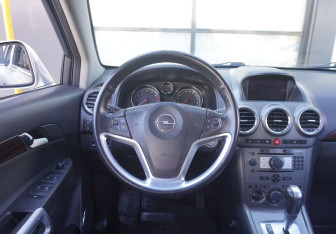 Подержанный автомобиль Opel Antara 2008 года (13 фото)