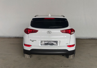 Подержанный автомобиль Hyundai Tucson 2016 года (6 фото)