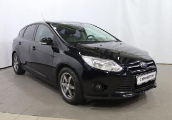 Подержанный автомобиль Ford Focus Hatchback 2013 года (3 фото)