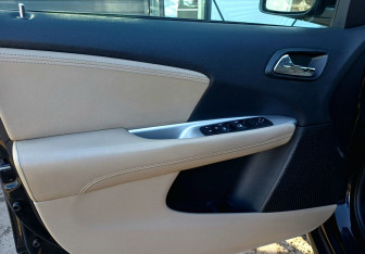 Подержанный автомобиль Dodge Journey 2014 года (17 фото)