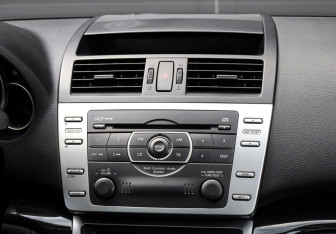 Подержанный автомобиль Mazda 6 Liftback 2008 года (12 фото)