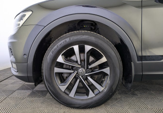 Подержанный автомобиль Volkswagen Tiguan 2019 года (13 фото)