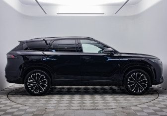 Подержанный автомобиль Jaecoo J8 2024 года (6 фото)